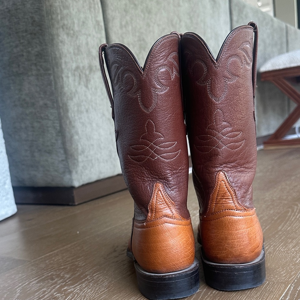 Lucchese Classic Handlade Brown Leather Cowboy Boots - Picture 8 of 14